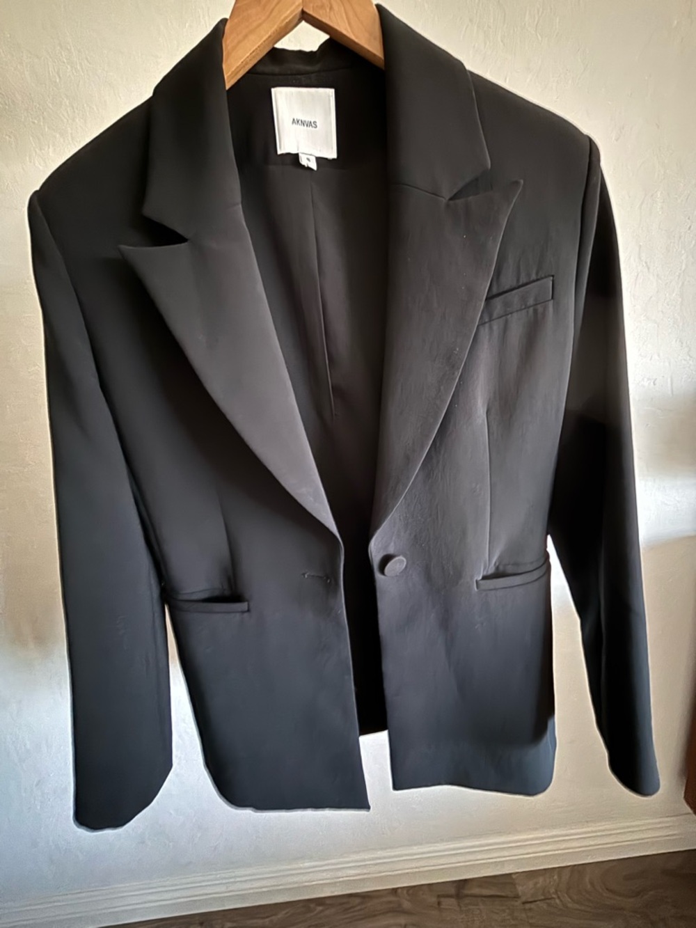 Aknvas Black Women's Single-Button Tailored Blazer